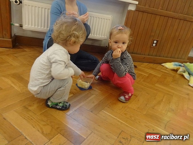 Zdjęcie w galerii na portalu naszraciborz.pl: Bal Przebierańców i flamenco na Dzień Babci w Fiku-miku wiadomości z regionu