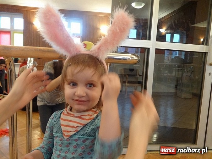 Zdjęcie w galerii na portalu naszraciborz.pl: Bal Przebierańców i flamenco na Dzień Babci w Fiku-miku wiadomości z regionu