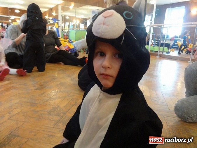 Zdjęcie w galerii na portalu naszraciborz.pl: Bal Przebierańców i flamenco na Dzień Babci w Fiku-miku wiadomości z regionu