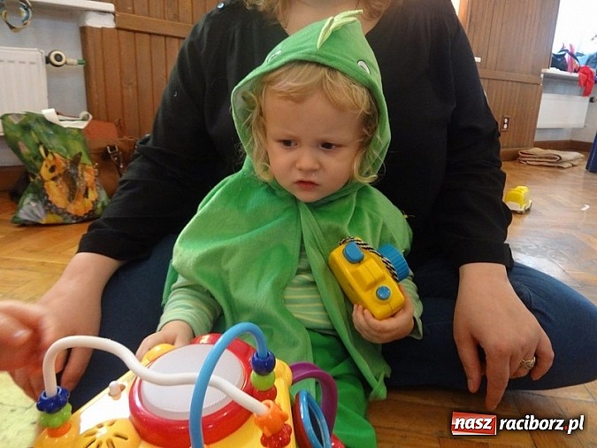 Zdjęcie w galerii na portalu naszraciborz.pl: Bal Przebierańców i flamenco na Dzień Babci w Fiku-miku wiadomości z regionu