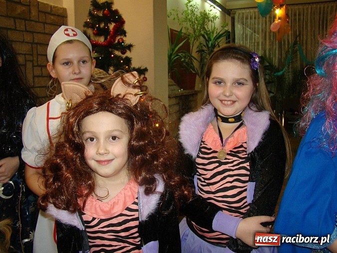 Zdjęcie w galerii na portalu naszraciborz.pl: Wspaniały bal przebierańc&oacute;w w Domu Kultury w Borucinie wiadomości z regionu