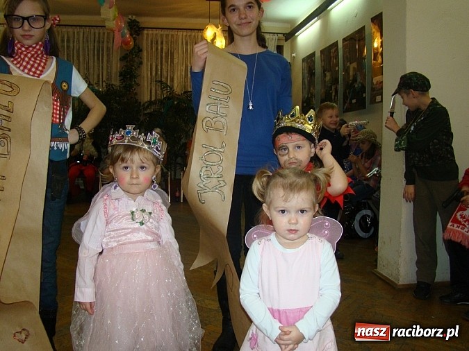 Zdjęcie w galerii na portalu naszraciborz.pl: Wspaniały bal przebierańc&oacute;w w Domu Kultury w Borucinie wiadomości z regionu