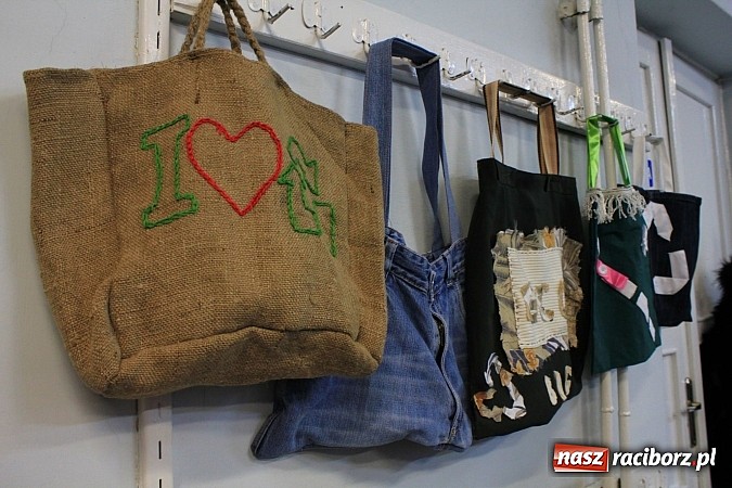 Zdjęcie w galerii na portalu naszraciborz.pl: Centrum Edukacji Ekologicznej edukuje pokolenia raciborzan wiadomości z regionu