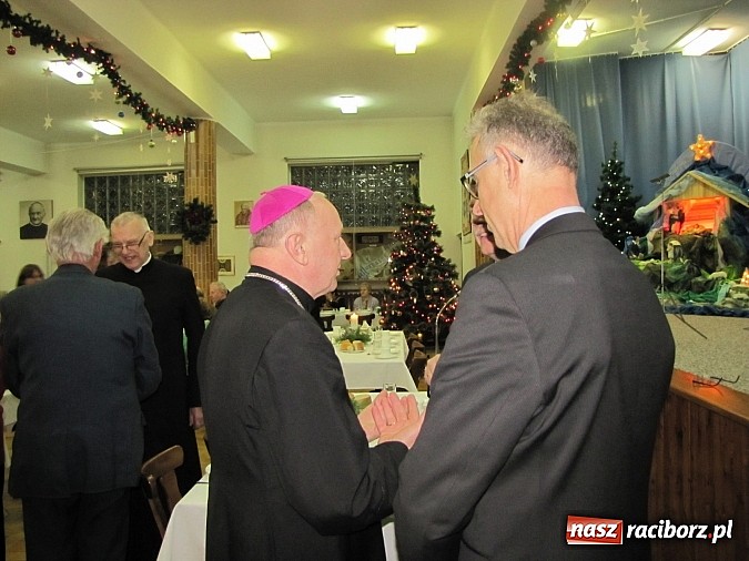 Zdjęcie w galerii na portalu naszraciborz.pl: Polsko-czeski opłatek w klasztorze Annuntiata wiadomości z regionu