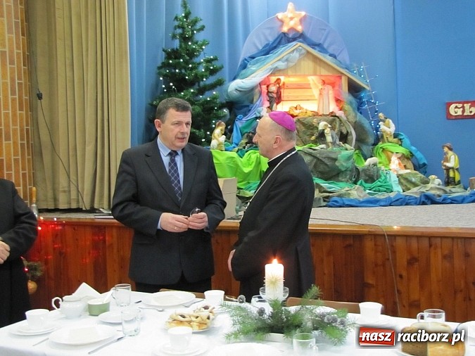 Zdjęcie w galerii na portalu naszraciborz.pl: Polsko-czeski opłatek w klasztorze Annuntiata wiadomości z regionu