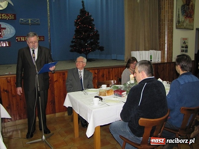 Zdjęcie w galerii na portalu naszraciborz.pl: Polsko-czeski opłatek w klasztorze Annuntiata wiadomości z regionu