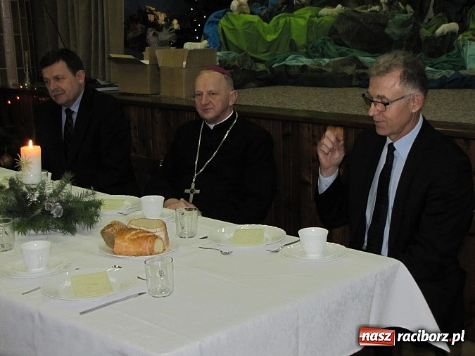 Zdjęcie w galerii na portalu naszraciborz.pl: Polsko-czeski opłatek w klasztorze Annuntiata wiadomości z regionu