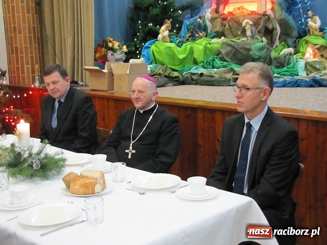 Zdjęcie w galerii na portalu naszraciborz.pl: Polsko-czeski opłatek w klasztorze Annuntiata wiadomości z regionu