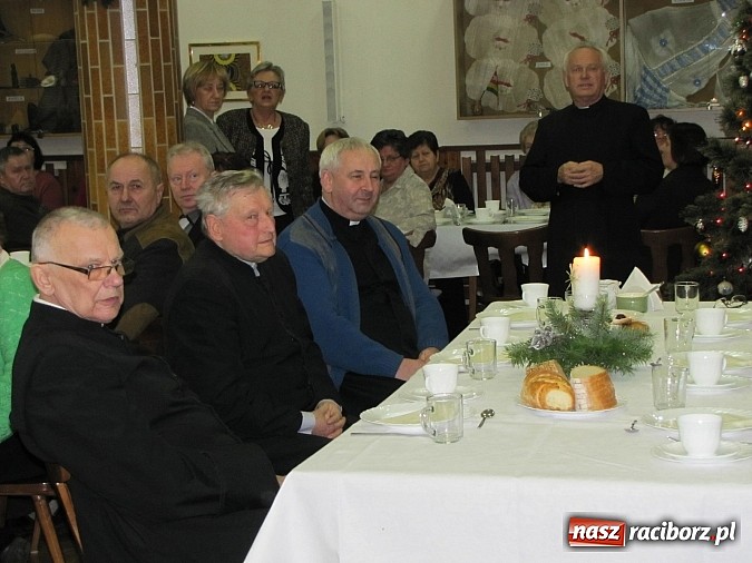 Zdjęcie w galerii na portalu naszraciborz.pl: Polsko-czeski opłatek w klasztorze Annuntiata wiadomości z regionu