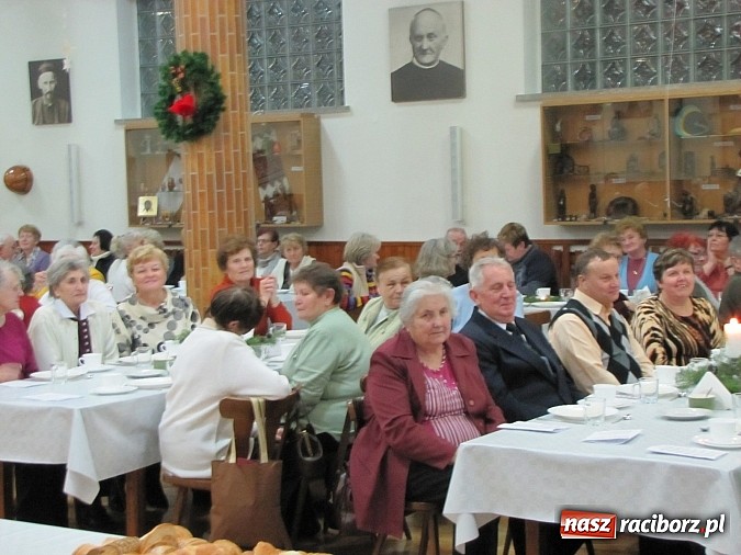 Zdjęcie w galerii na portalu naszraciborz.pl: Polsko-czeski opłatek w klasztorze Annuntiata wiadomości z regionu
