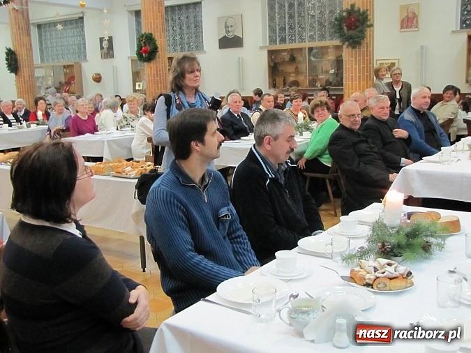 Zdjęcie w galerii na portalu naszraciborz.pl: Polsko-czeski opłatek w klasztorze Annuntiata wiadomości z regionu