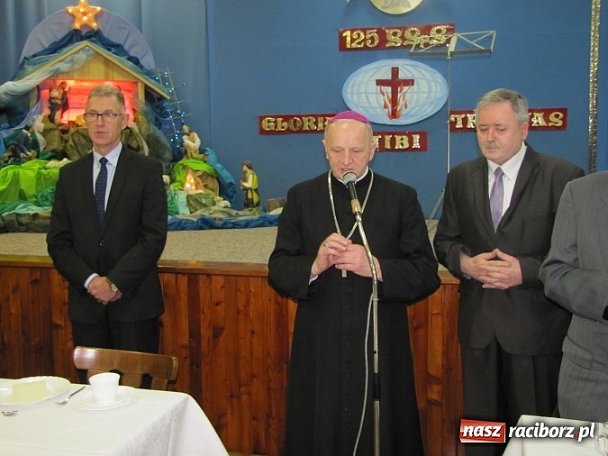 Zdjęcie w galerii na portalu naszraciborz.pl: Polsko-czeski opłatek w klasztorze Annuntiata wiadomości z regionu