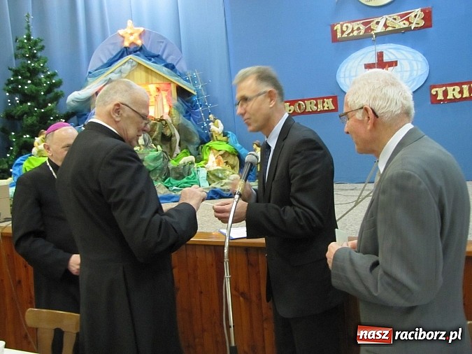 Zdjęcie w galerii na portalu naszraciborz.pl: Polsko-czeski opłatek w klasztorze Annuntiata wiadomości z regionu