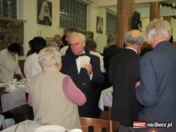 Zdjęcie w galerii na portalu naszraciborz.pl: Polsko-czeski opłatek w klasztorze Annuntiata wiadomości z regionu