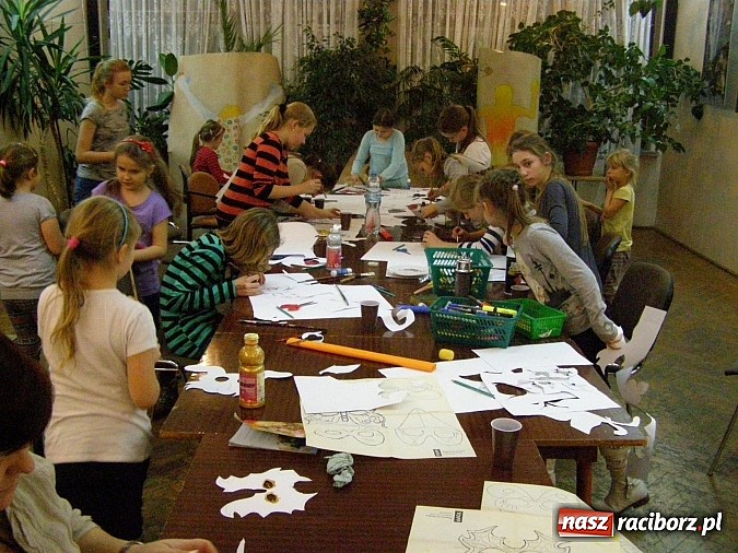 Zdjęcie w galerii na portalu naszraciborz.pl: Kreatywne warsztaty w Domu Kultury w Borucinie wiadomości z regionu