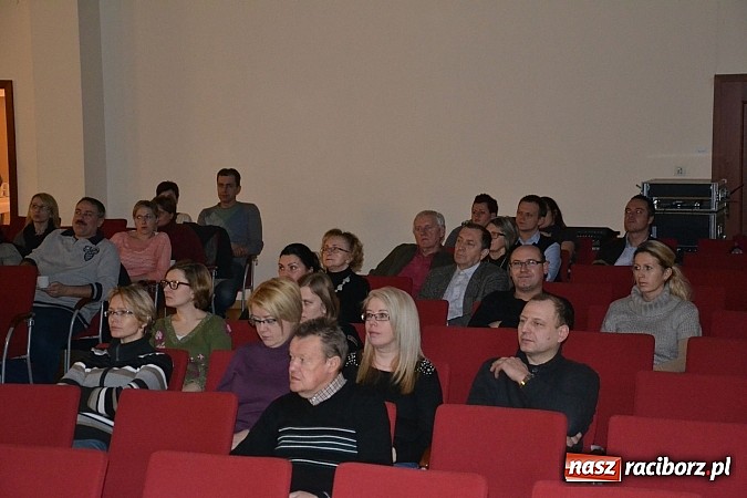 Zdjęcie w galerii na portalu naszraciborz.pl: Fantastyczna Zamkowa Noc z Książką. Szalona zabawa wiadomości z regionu