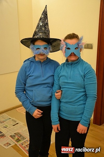 Zdjęcie w galerii na portalu naszraciborz.pl: Fantastyczna Zamkowa Noc z Książką. Szalona zabawa wiadomości z regionu