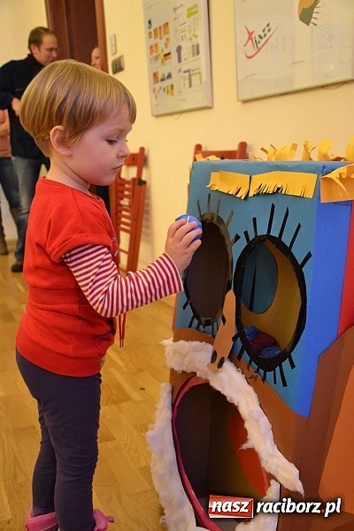 Zdjęcie w galerii na portalu naszraciborz.pl: Fantastyczna Zamkowa Noc z Książką. Szalona zabawa wiadomości z regionu