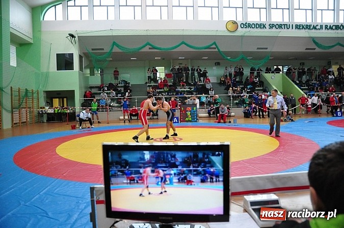 Zdjęcie w galerii na portalu naszraciborz.pl: Najlepsze zapaśniczki i zapaśnicy zjechali do Raciborza wiadomości z regionu