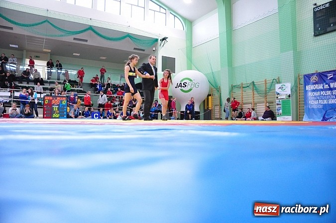 Zdjęcie w galerii na portalu naszraciborz.pl: Najlepsze zapaśniczki i zapaśnicy zjechali do Raciborza wiadomości z regionu