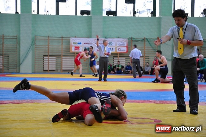 Zdjęcie w galerii na portalu naszraciborz.pl: Najlepsze zapaśniczki i zapaśnicy zjechali do Raciborza wiadomości z regionu