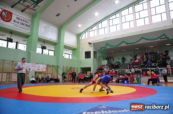 Zdjęcie w galerii na portalu naszraciborz.pl: Najlepsze zapaśniczki i zapaśnicy zjechali do Raciborza wiadomości z regionu