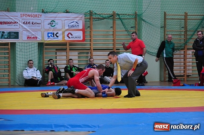 Zdjęcie w galerii na portalu naszraciborz.pl: Najlepsze zapaśniczki i zapaśnicy zjechali do Raciborza wiadomości z regionu