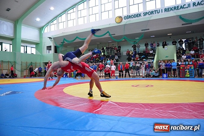 Zdjęcie w galerii na portalu naszraciborz.pl: Najlepsze zapaśniczki i zapaśnicy zjechali do Raciborza wiadomości z regionu