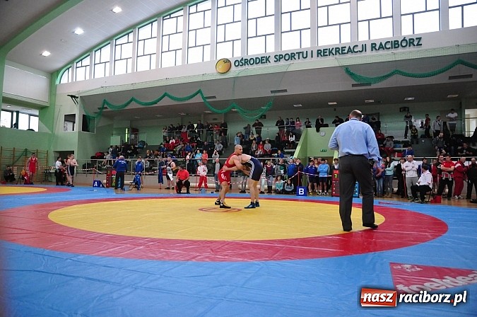Zdjęcie w galerii na portalu naszraciborz.pl: Najlepsze zapaśniczki i zapaśnicy zjechali do Raciborza wiadomości z regionu