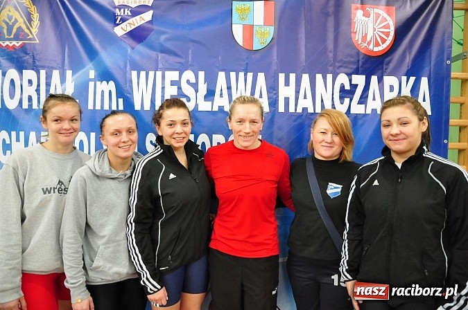Zdjęcie w galerii na portalu naszraciborz.pl: Najlepsze zapaśniczki i zapaśnicy zjechali do Raciborza wiadomości z regionu