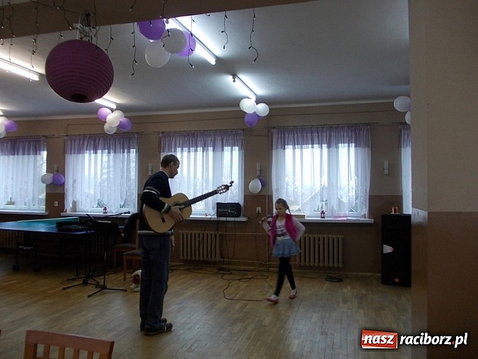 Zdjęcie w galerii na portalu naszraciborz.pl: Dzień Babci i Dziadka w Rudzie Kozielskiej wiadomości z regionu