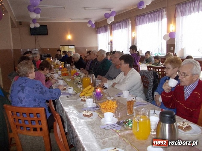 Zdjęcie w galerii na portalu naszraciborz.pl: Dzień Babci i Dziadka w Rudzie Kozielskiej wiadomości z regionu