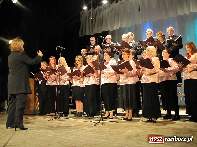 Zdjęcie w galerii na portalu naszraciborz.pl: Wiecz&oacute;r kolęd w Strzesze wiadomości z regionu