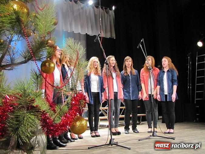 Zdjęcie w galerii na portalu naszraciborz.pl: Wiecz&oacute;r kolęd w Strzesze wiadomości z regionu