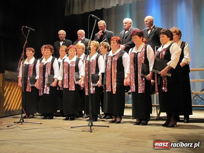 Zdjęcie w galerii na portalu naszraciborz.pl: Wiecz&oacute;r kolęd w Strzesze wiadomości z regionu