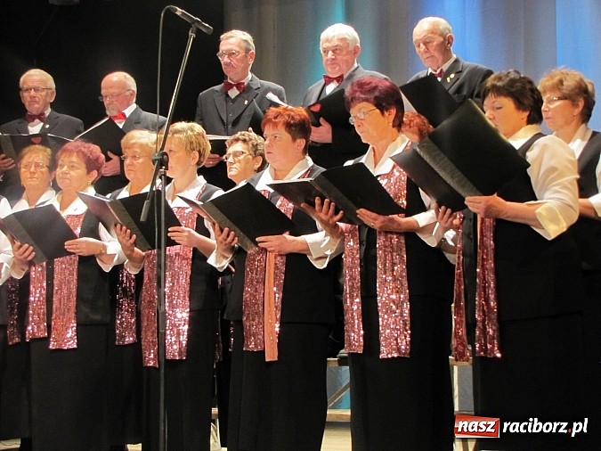 Zdjęcie w galerii na portalu naszraciborz.pl: Wiecz&oacute;r kolęd w Strzesze wiadomości z regionu