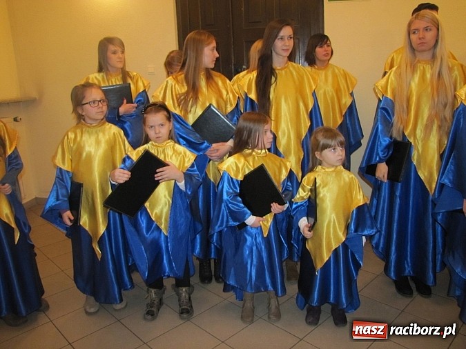 Zdjęcie w galerii na portalu naszraciborz.pl: Wiecz&oacute;r kolęd w Strzesze wiadomości z regionu