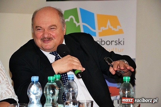 Zdjęcie w galerii na portalu naszraciborz.pl: Studniówki z dawnych lat. I Zamkowa Niedziela Wspomnień wiadomości z regionu