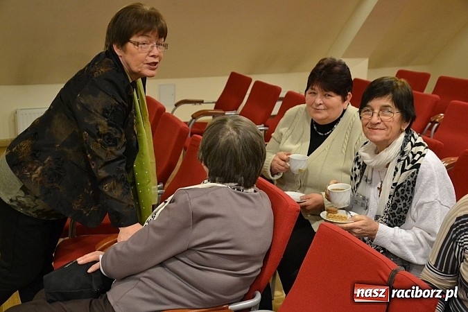 Zdjęcie w galerii na portalu naszraciborz.pl: Studniówki z dawnych lat. I Zamkowa Niedziela Wspomnień wiadomości z regionu