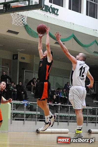 Zdjęcie w galerii na portalu naszraciborz.pl: Koszykówka. Pewna wygrana Ofensywy wiadomości z regionu