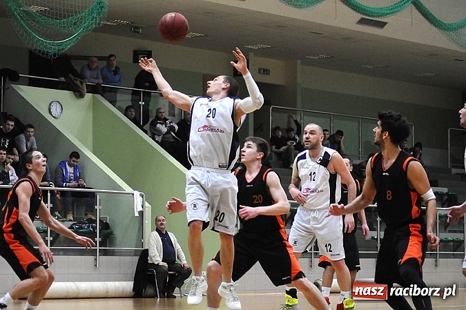 Zdjęcie w galerii na portalu naszraciborz.pl: Koszykówka. Pewna wygrana Ofensywy wiadomości z regionu