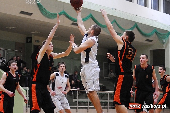 Zdjęcie w galerii na portalu naszraciborz.pl: Koszykówka. Pewna wygrana Ofensywy wiadomości z regionu