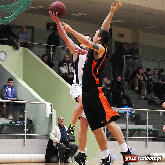 Zdjęcie w galerii na portalu naszraciborz.pl: Koszykówka. Pewna wygrana Ofensywy wiadomości z regionu