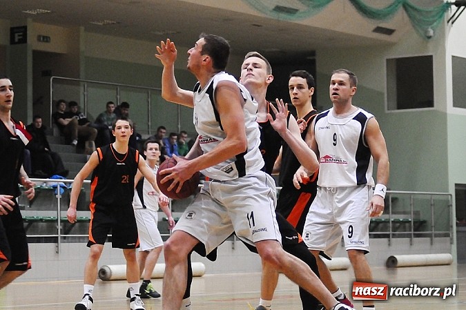 Zdjęcie w galerii na portalu naszraciborz.pl: Koszykówka. Pewna wygrana Ofensywy wiadomości z regionu