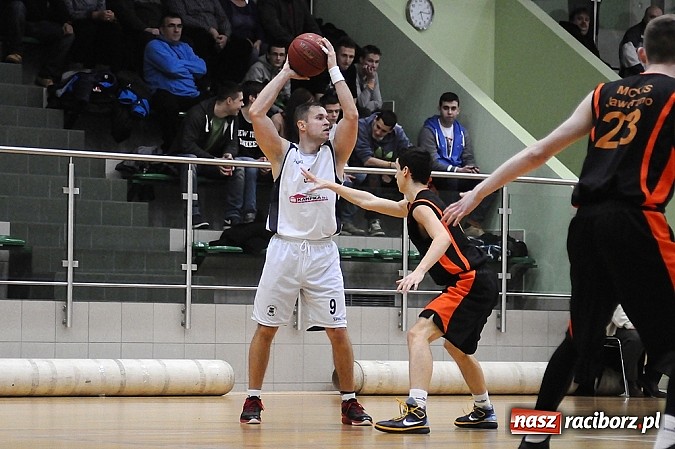 Zdjęcie w galerii na portalu naszraciborz.pl: Koszykówka. Pewna wygrana Ofensywy wiadomości z regionu