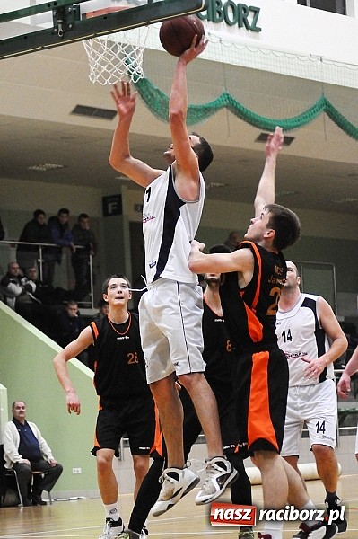 Zdjęcie w galerii na portalu naszraciborz.pl: Koszykówka. Pewna wygrana Ofensywy wiadomości z regionu