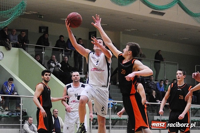 Zdjęcie w galerii na portalu naszraciborz.pl: Koszykówka. Pewna wygrana Ofensywy wiadomości z regionu
