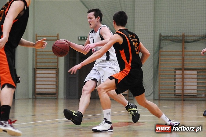 Zdjęcie w galerii na portalu naszraciborz.pl: Koszykówka. Pewna wygrana Ofensywy wiadomości z regionu