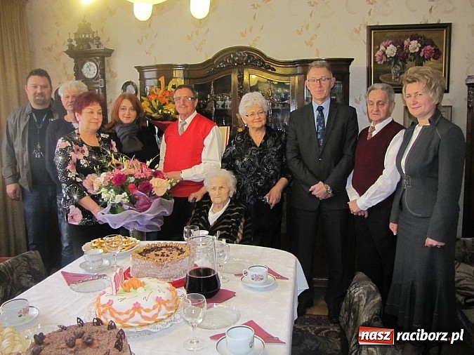 Zdjęcie w galerii na portalu naszraciborz.pl: Eugenia Grochowska skończyła 100 lat! wiadomości z regionu
