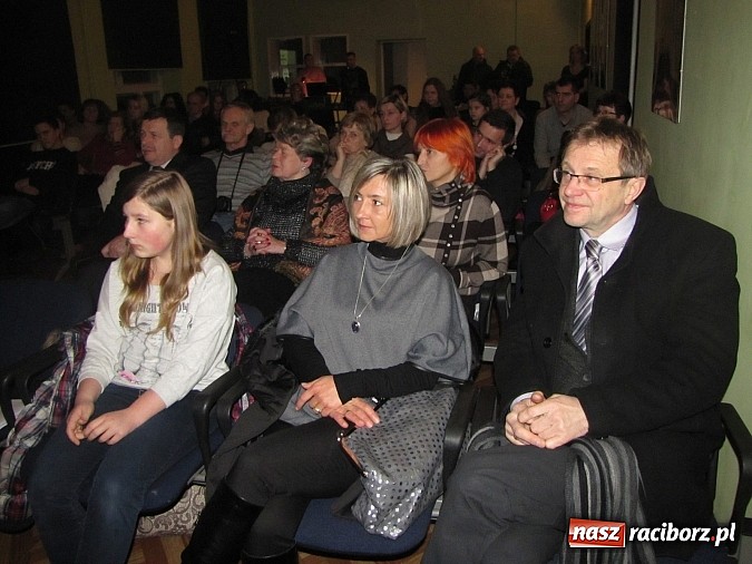 Zdjęcie w galerii na portalu naszraciborz.pl: Podsumowanie warsztat&oacute;w w MDK. Piosenki Kabaretu Starszych Pan&oacute;w w nowej odsłonie wiadomości z regionu